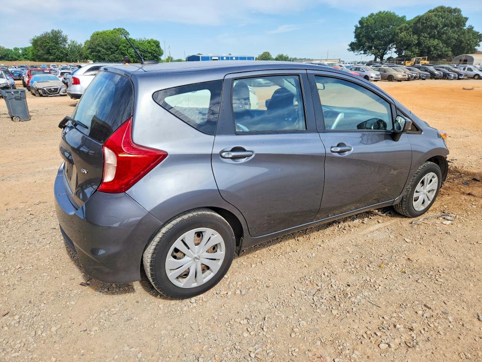 56258116 :رقم المزاد ، 3N1CE2CP0JL352232 vin ، 2018 Nissan Versa Note مزاد بيع