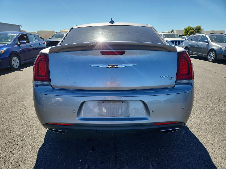 Продажа на аукционе авто 2018 Chrysler 300, vin: 2C3CCABG2JH261345, номер лота: 56968336