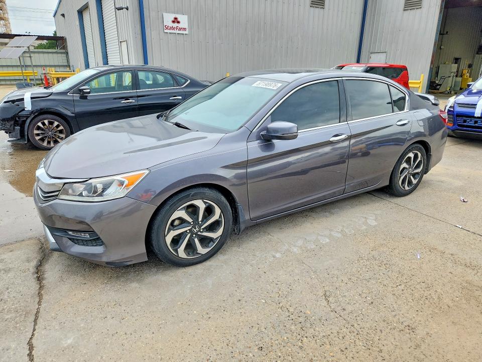 57198976 :رقم المزاد ، 1HGCR3F81GA009698 vin ، 2016 Honda Accord مزاد بيع