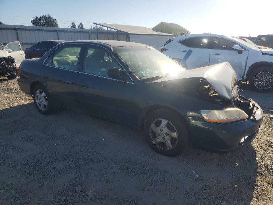 57725136 :رقم المزاد ، JHMCG6676YC030404 vin ، 2000 Honda Accord مزاد بيع