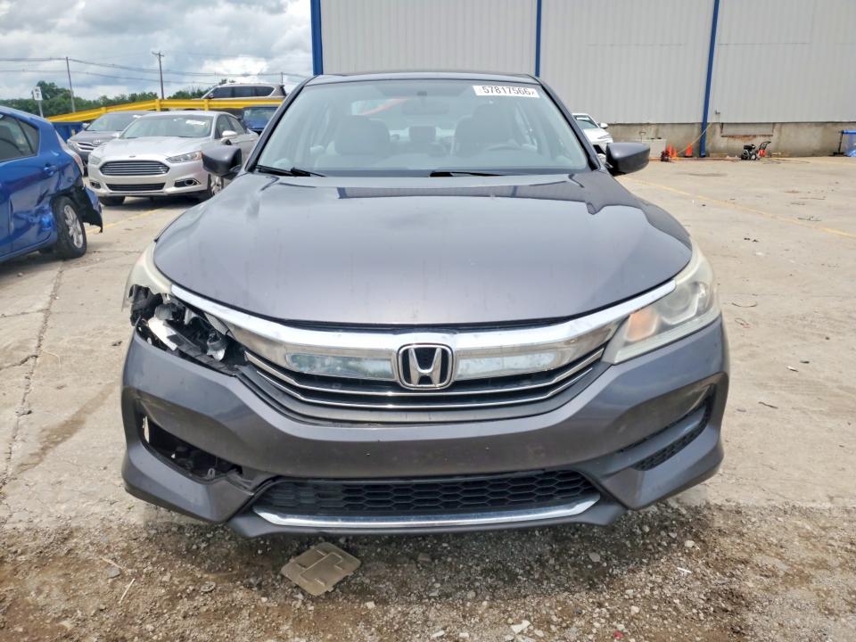 Продажа на аукционе авто 2017 Honda Accord, vin: 1HGCR2F39HA172910, номер лота: 57817566