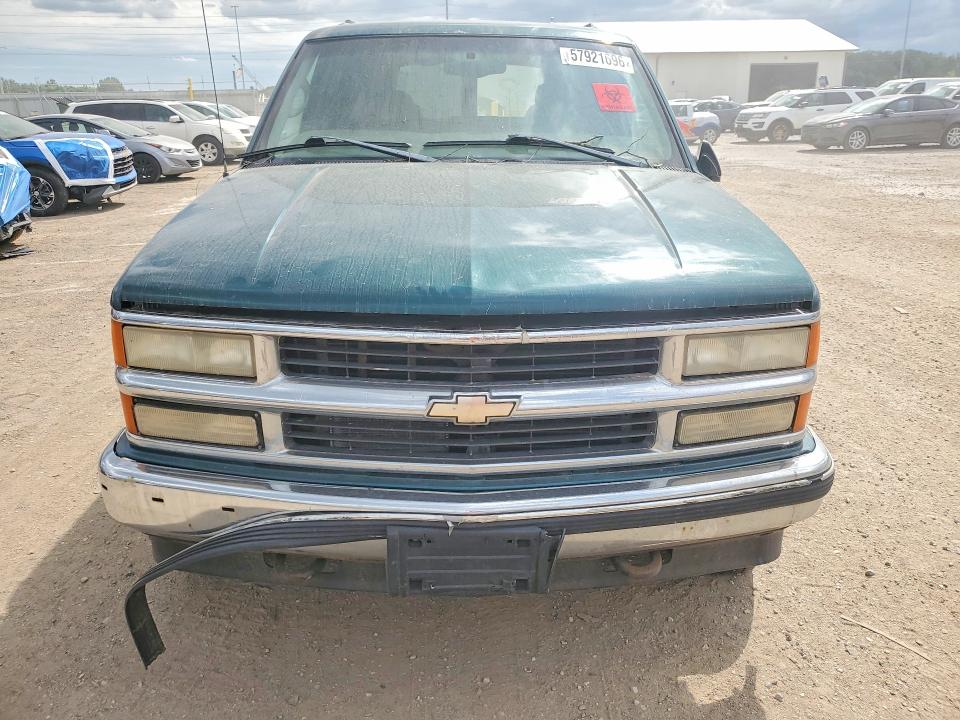Продаж на аукціоні авто 1998 Chevrolet Suburban, vin: 3GNFK16R6WG102673, номер лоту: 57921696