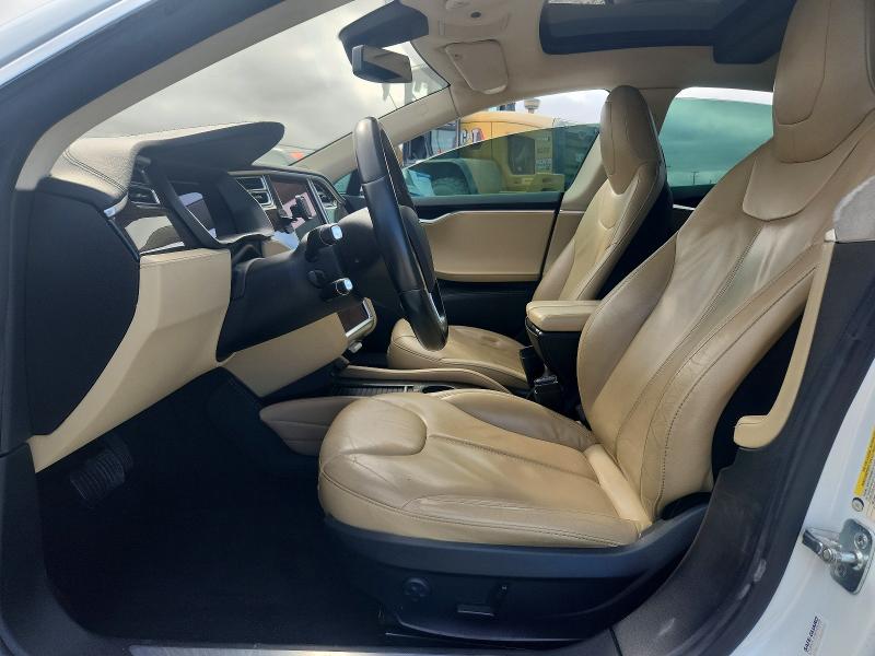 Продажа на аукционе авто 2015 Tesla Model S, vin: 5YJSA1H19FFP73861, номер лота: 56285166