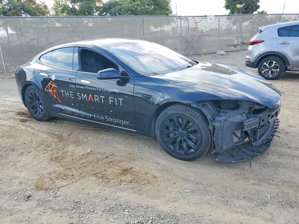 Продажа на аукционе авто 2018 Tesla Model S, vin: 5YJSA1E29JF261670, номер лота: 56673956