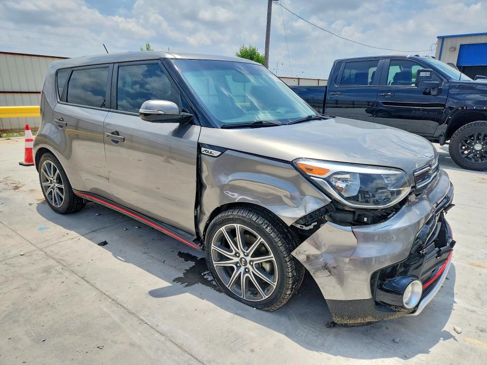 58315476 :رقم المزاد ، KNDJX3AA2J7607325 vin ، 2018 Kia Soul مزاد بيع