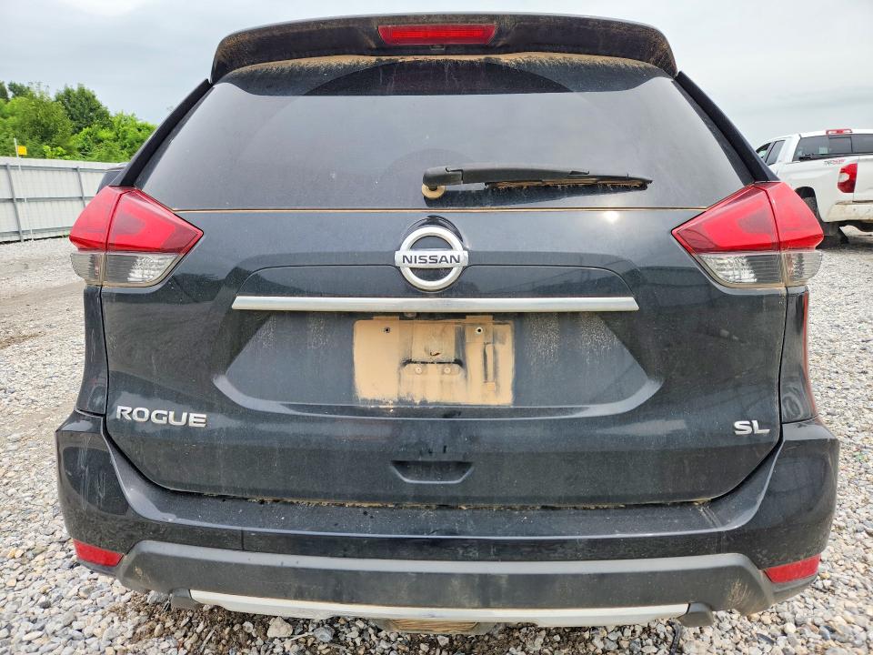 Auction sale of the 2017 Nissan Rogue, vin: JN8AT2MT3HW399155, lot number: 58828696