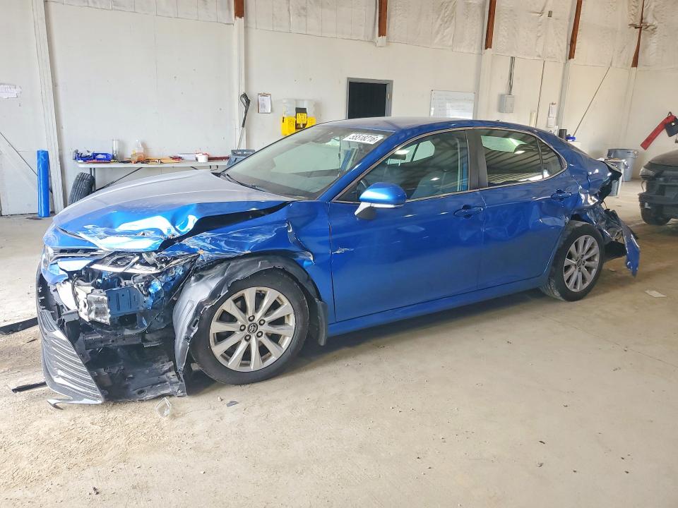 55518216 :رقم المزاد ، 4T1L11AK8LU300829 vin ، 2020 Toyota Camry مزاد بيع