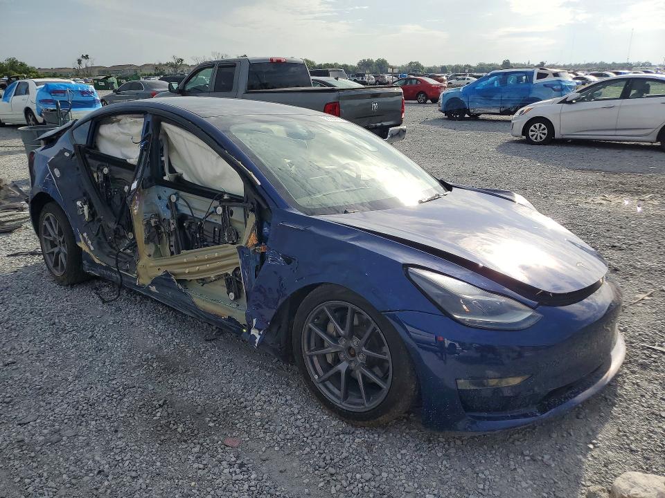58034766 :رقم المزاد ، 5YJ3E1EB5NF115409 vin ، 2022 Tesla Model 3 مزاد بيع