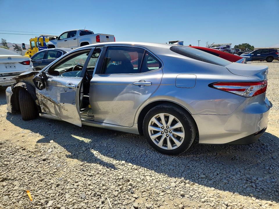 2019 Toyota Camry მანქანა იყიდება აუქციონზე, vin: 4T1B11HK1KU195986, აუქციონის ნომერი: 57891296