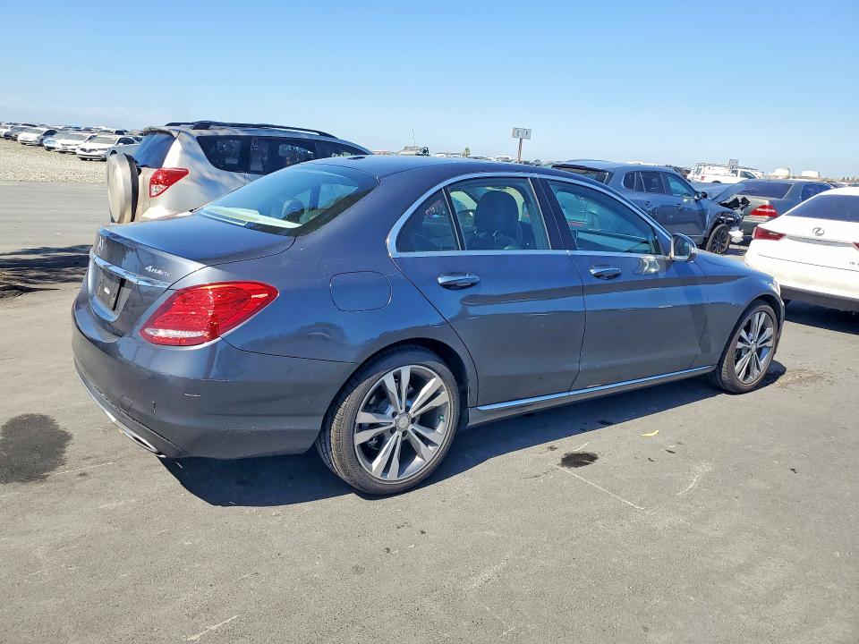 2015 Mercedes-benz C მანქანა იყიდება აუქციონზე, vin: 55SWF4KB2FU026039, აუქციონის ნომერი: 73340345