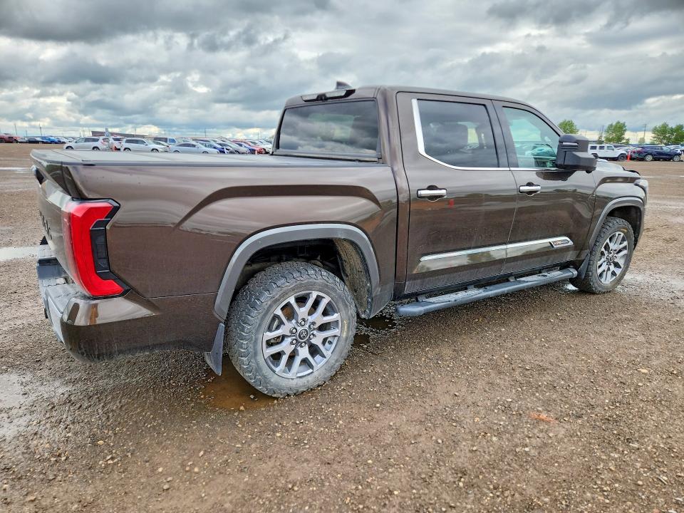 57226376 :رقم المزاد ، 5TFMC5DB6NX006689 vin ، 2022 Toyota Tundra مزاد بيع
