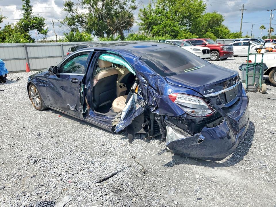 56692016 :رقم المزاد ، 55SWF4JB5GU167979 vin ، 2016 Mercedes-benz C مزاد بيع