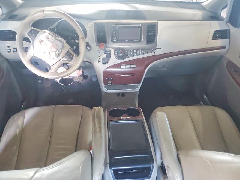 2014 Toyota Sienna მანქანა იყიდება აუქციონზე, vin: 5TDYK3DC8ES473121, აუქციონის ნომერი: 57533006