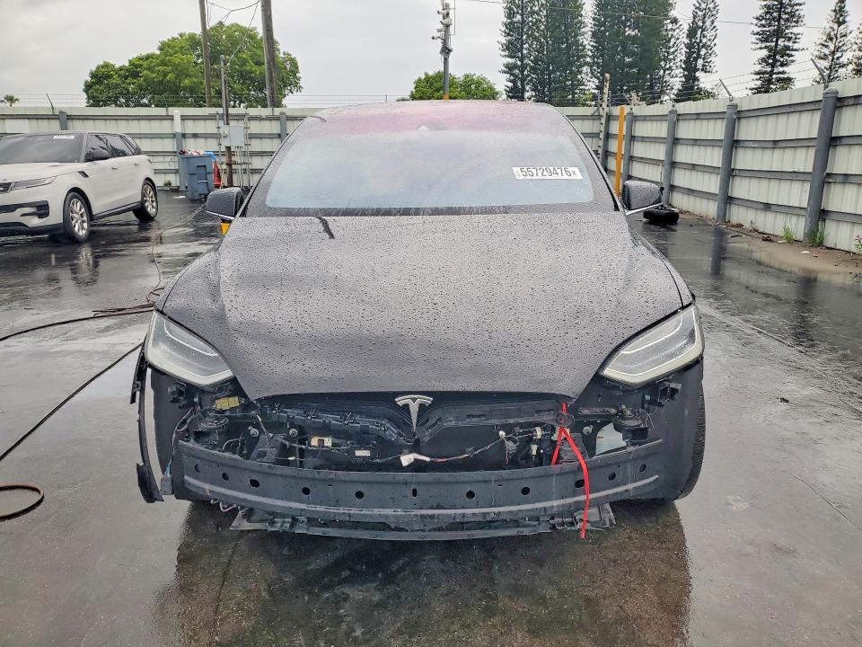 2016 Tesla Model X მანქანა იყიდება აუქციონზე, vin: 5YJXCAE43GF003686, აუქციონის ნომერი: 55729476
