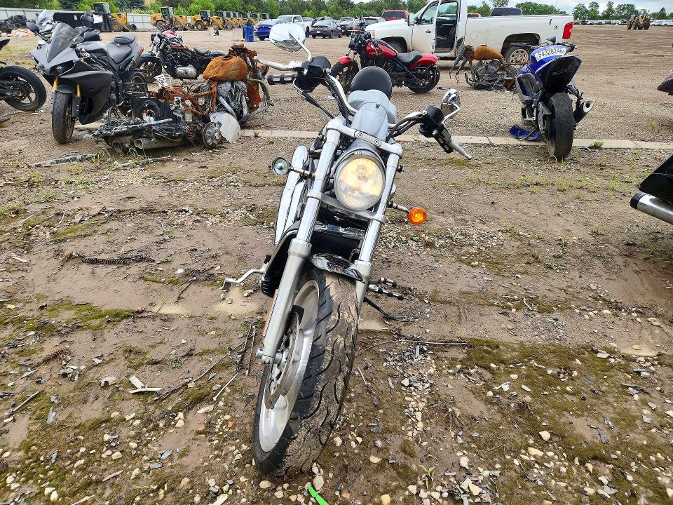 57912036 :رقم المزاد ، 1HD1HBZ144K809286 vin ، 2004 Harley-davidson Vrscb مزاد بيع
