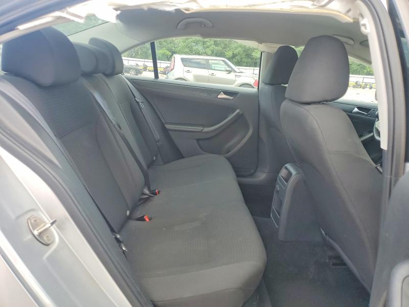 55868396 :رقم المزاد ، 3VW267AJ4GM247937 vin ، 2016 Volkswagen Jetta مزاد بيع
