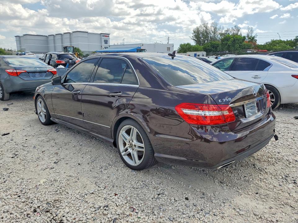 57144606 :رقم المزاد ، WDDHF5GB4BA498681 vin ، 2011 Mercedes-benz E مزاد بيع