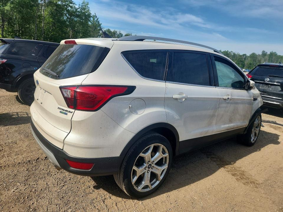 Продажа на аукционе авто 2019 Ford Escape, vin: 1FMCU9J94KUB16439, номер лота: 58973136