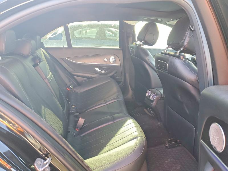 58378216 :رقم المزاد ، WDDZF4KB8JA403995 vin ، 2018 Mercedes-benz E مزاد بيع