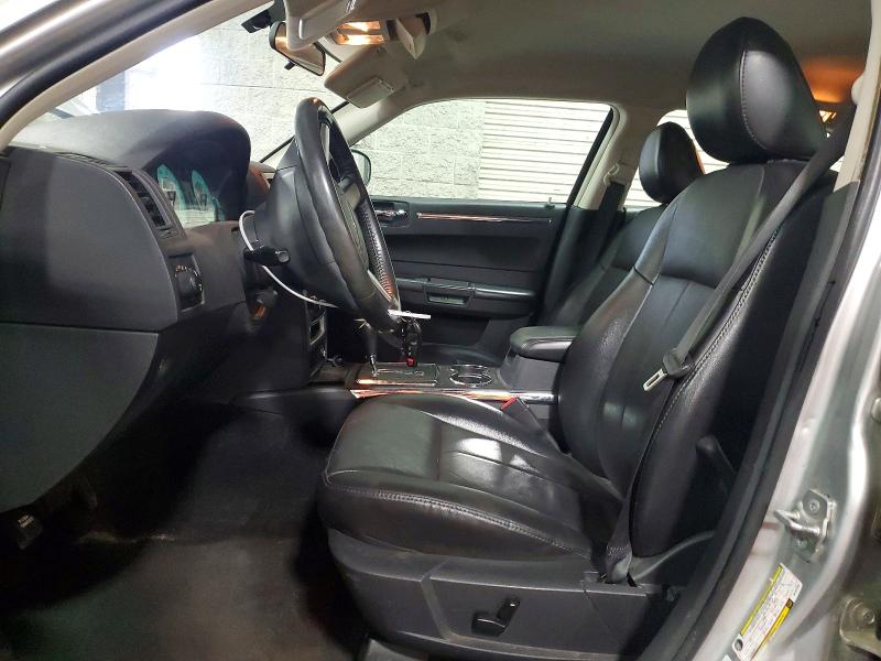 56451206 :رقم المزاد ، 2C3CK5CV4AH181763 vin ، 2010 Chrysler 300 مزاد بيع