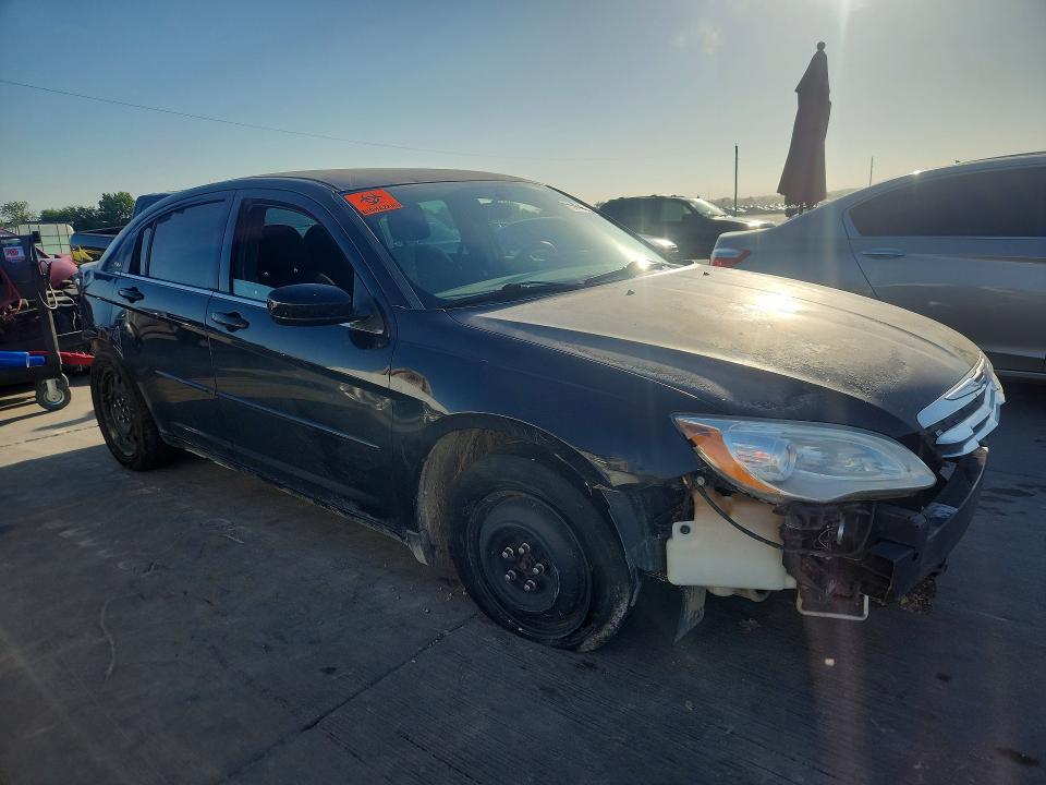 Продаж на аукціоні авто 2014 Chrysler 200, vin: 1C3CCBAB2EN238155, номер лоту: 54253306