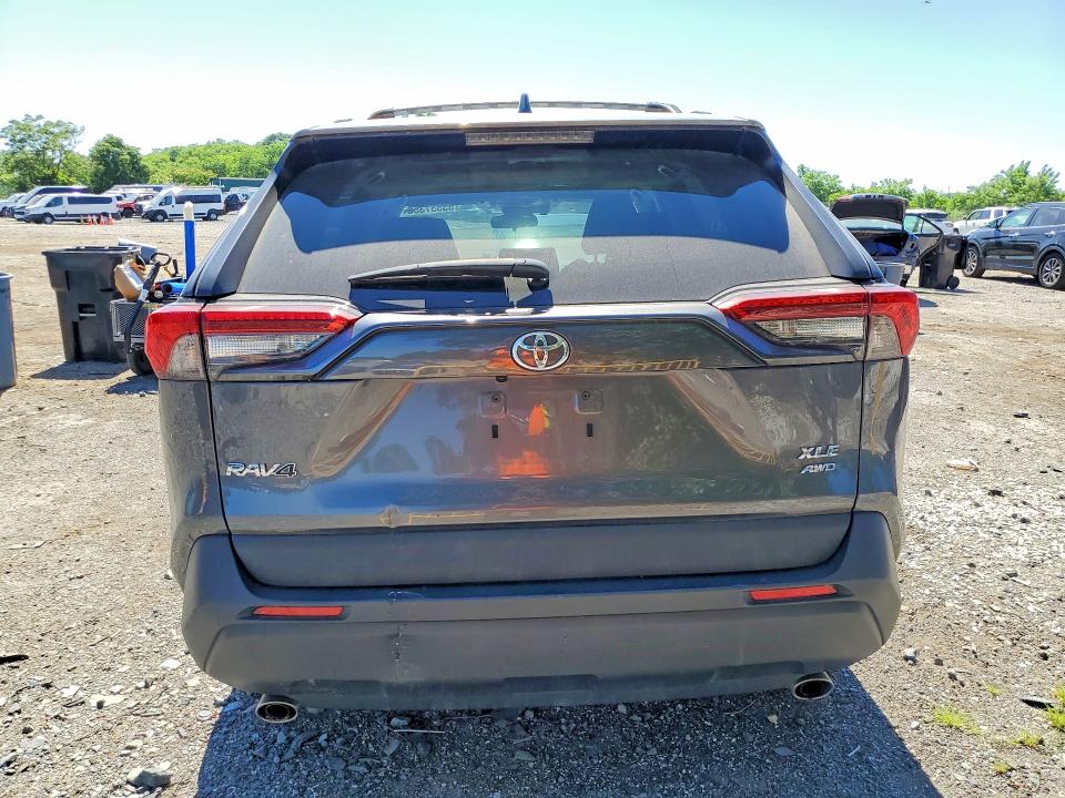 2021 Toyota Rav4 მანქანა იყიდება აუქციონზე, vin: 2T3A1RFV1MC190306, აუქციონის ნომერი: 55537356