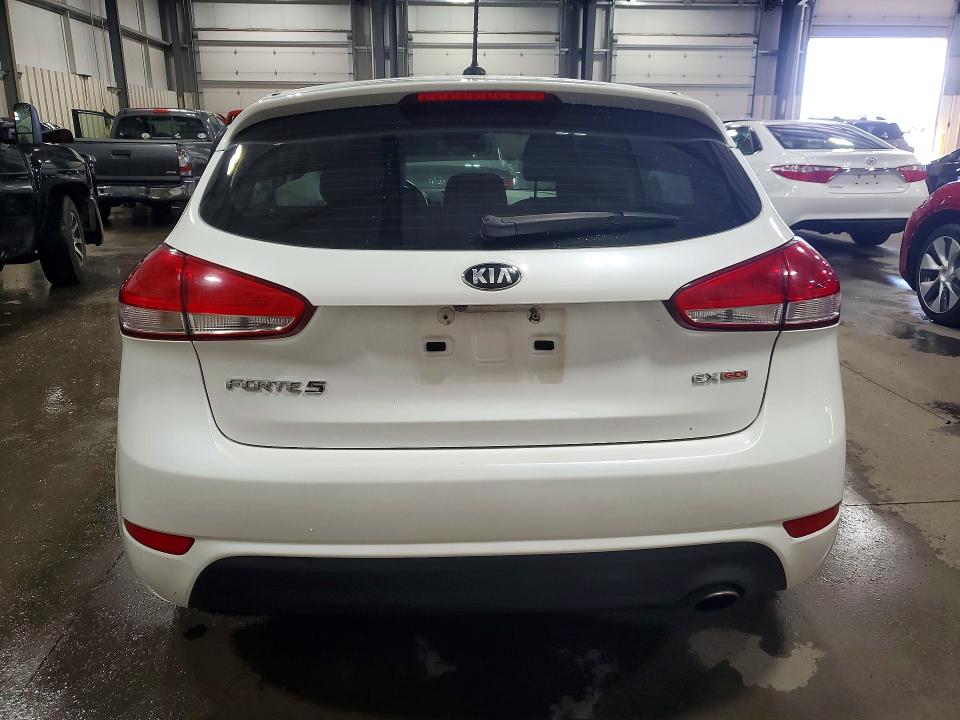 2016 Kia Forte მანქანა იყიდება აუქციონზე, vin: KNAFX5A88G5529018, აუქციონის ნომერი: 57195316