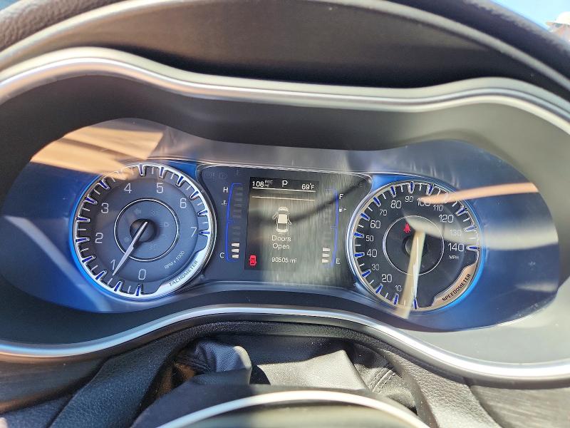 56868226 :رقم المزاد ، 1C3CCCAB8FN604708 vin ، 2015 Chrysler 200 مزاد بيع