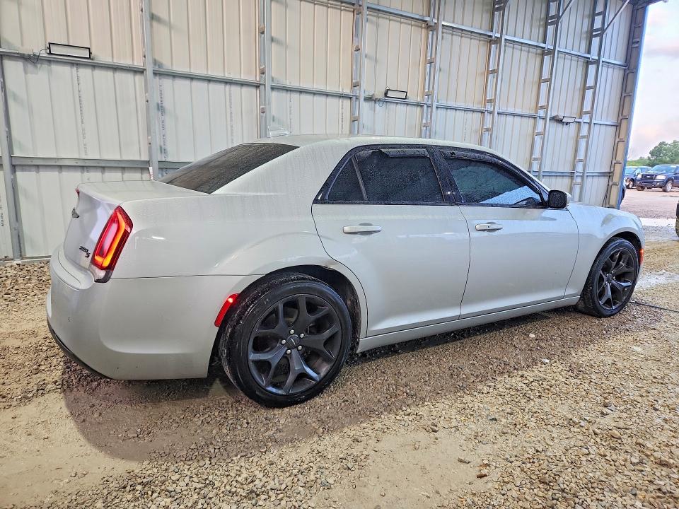 2021 Chrysler 300 მანქანა იყიდება აუქციონზე, vin: 2C3CCABG9MH545771, აუქციონის ნომერი: 53314096