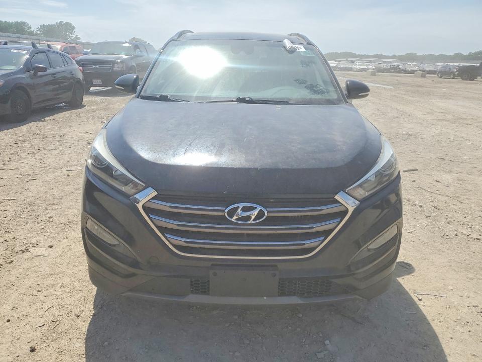 55876226 :رقم المزاد ، KM8J33A26GU077385 vin ، 2016 Hyundai Tucson مزاد بيع