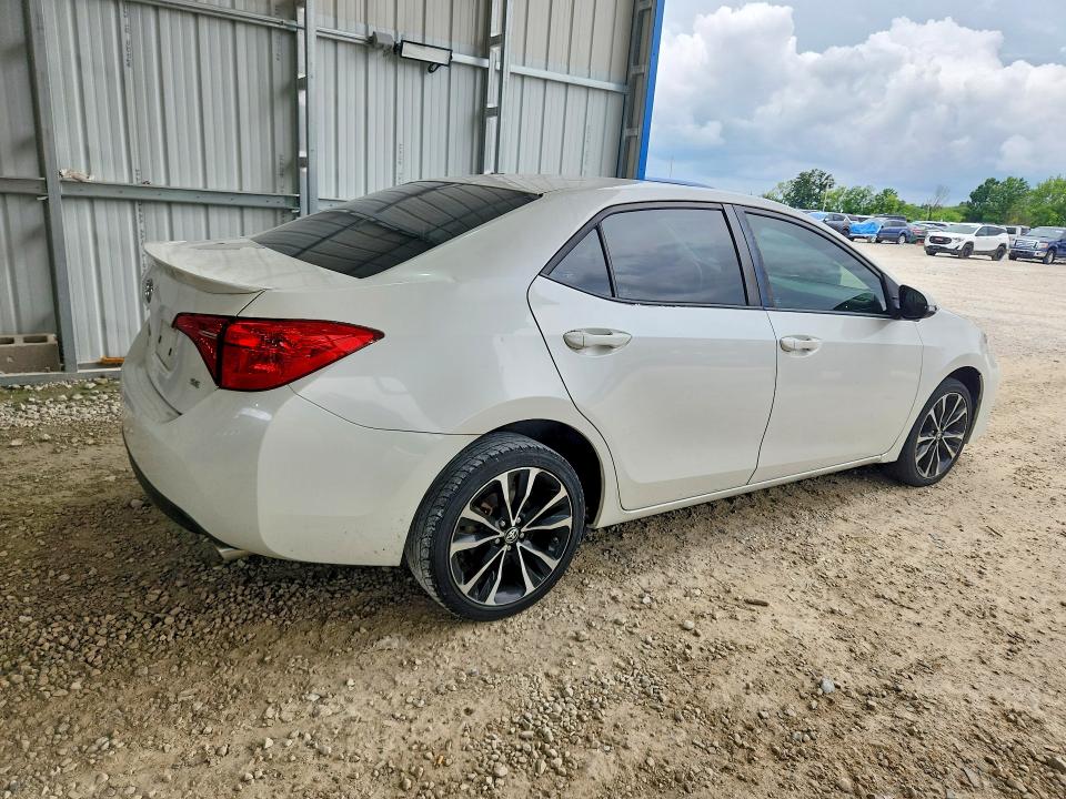 58438936 :رقم المزاد ، 5YFBURHE6HP573892 vin ، 2017 Toyota Corolla مزاد بيع