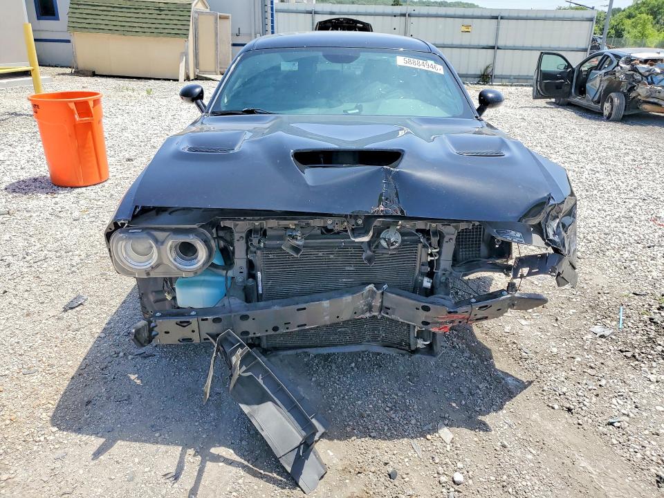 58884946 :رقم المزاد ، 2C3CDZFJ1NH238081 vin ، 2022 Dodge Challenger مزاد بيع