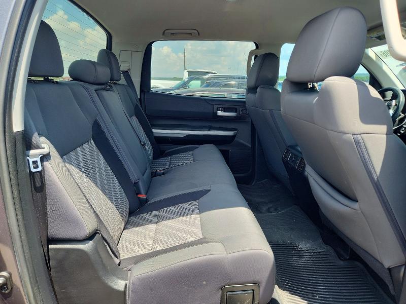 55599196 :رقم المزاد ، 5TFEY5F14LX259159 vin ، 2020 Toyota Tundra مزاد بيع