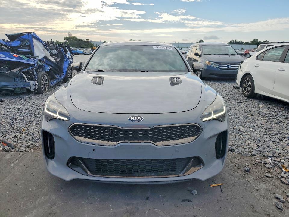 2021 Kia Stinger მანქანა იყიდება აუქციონზე, vin: KNAE35LC1M6097810, აუქციონის ნომერი: 58419996