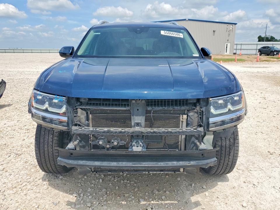 55066586 :رقم المزاد ، 1V2FR2CA0JC575424 vin ، 2018 Volkswagen Atlas مزاد بيع