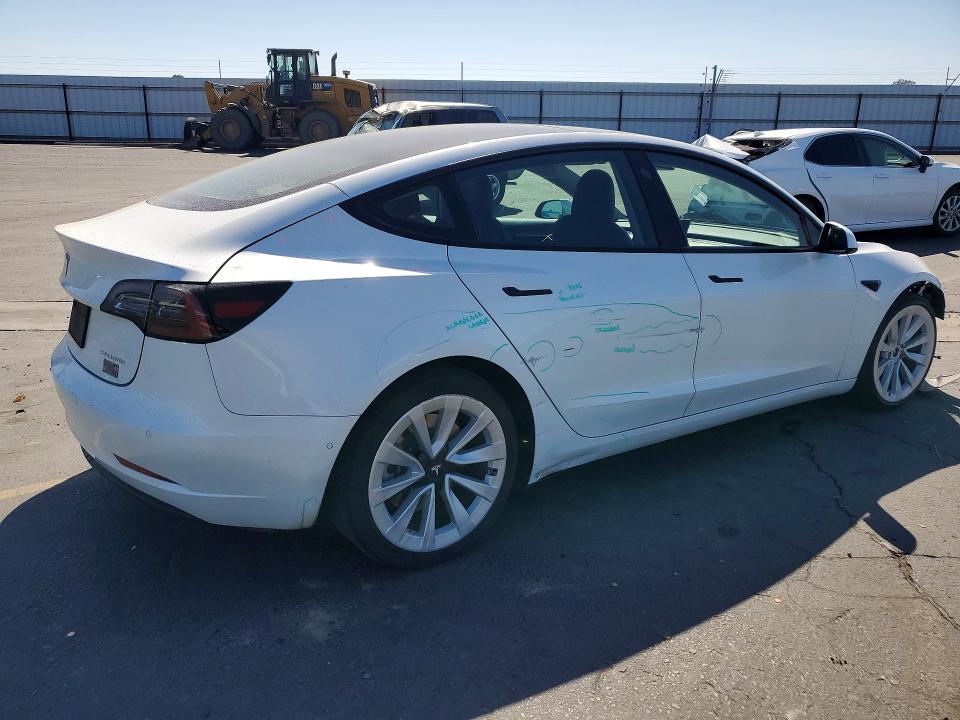 55693116 :رقم المزاد ، 5YJ3E1EB2NF143605 vin ، 2022 Tesla Model 3 مزاد بيع