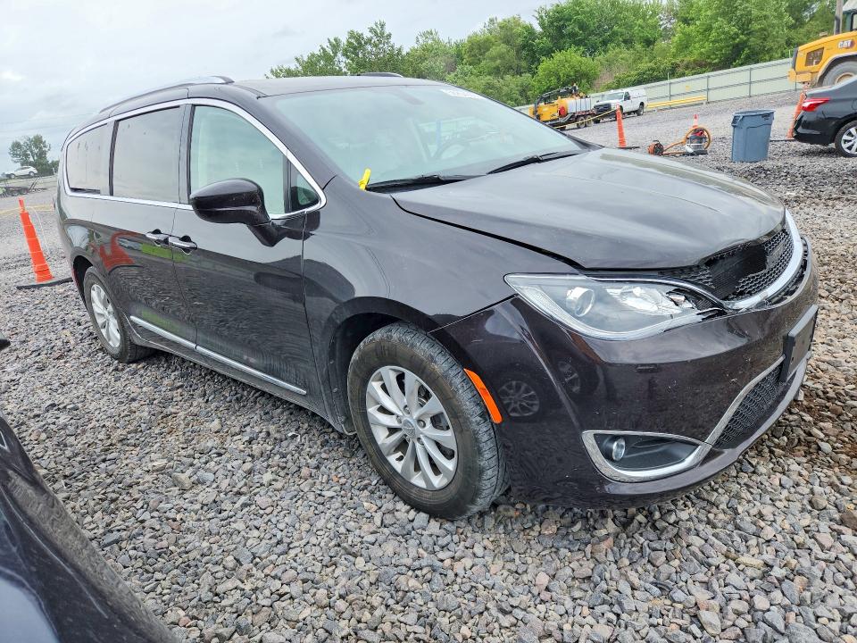 Продажа на аукционе авто 2018 Chrysler Pacifica, vin: 2C4RC1BG9JR131126, номер лота: 56254956