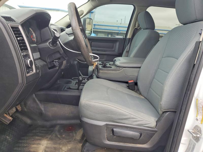 58533056 :رقم المزاد ، 3C6UR5CL0HG589947 vin ، 2017 Ram 2500 مزاد بيع