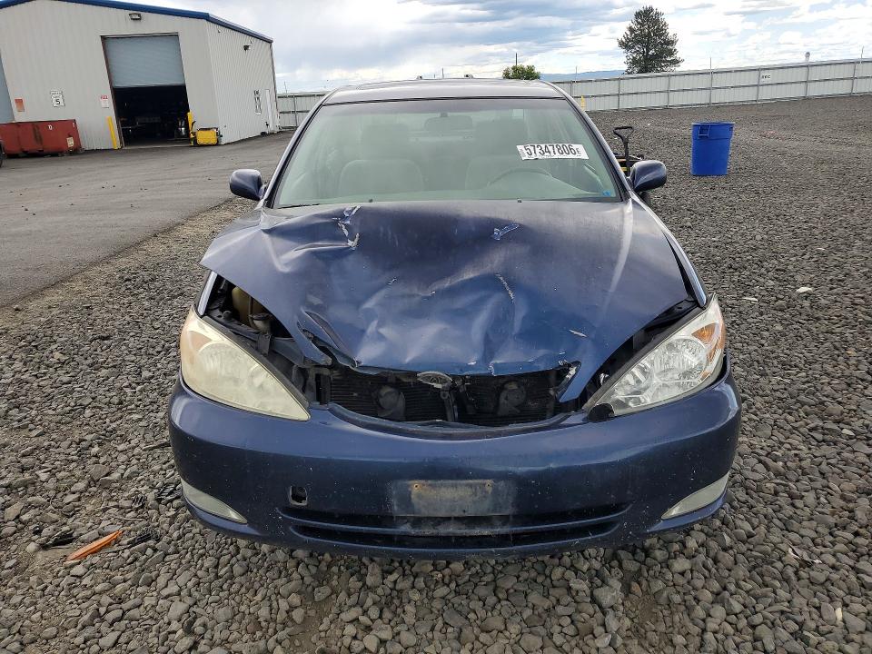 57347806 :رقم المزاد ، JTDBE32K720003457 vin ، 2002 Toyota Camry مزاد بيع