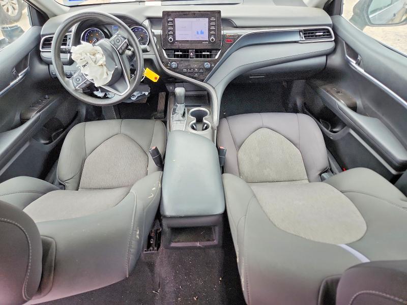 56540476 :رقم المزاد ، 4T1C11AK9NU676488 vin ، 2022 Toyota Camry مزاد بيع