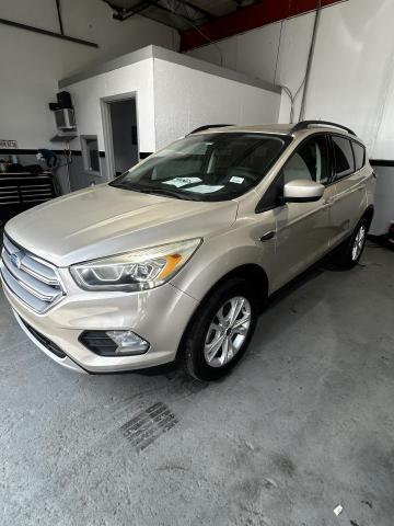 2017 Ford Escape მანქანა იყიდება აუქციონზე, vin: 1FMCU0GD5HUD87509, აუქციონის ნომერი: 58747006