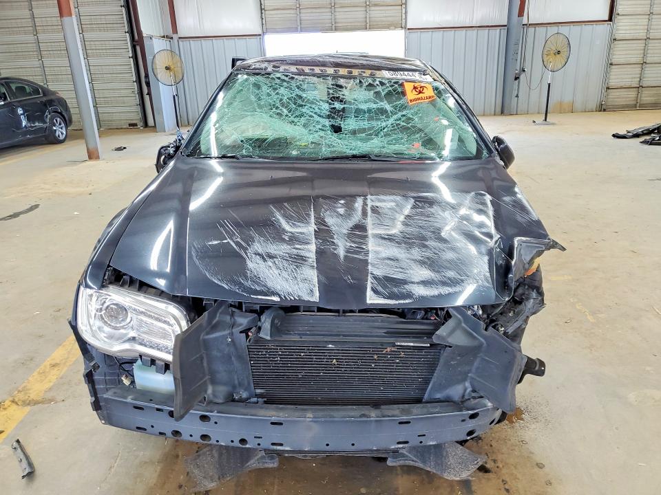 58944436 :رقم المزاد ، 2C3CCAAG9GH330977 vin ، 2016 Chrysler 300 Limited مزاد بيع