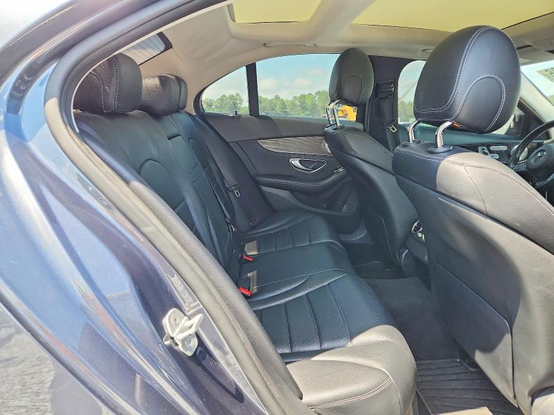 54587996 :رقم المزاد ، 55SWF4KBXFU060908 vin ، 2015 Mercedes-benz C مزاد بيع