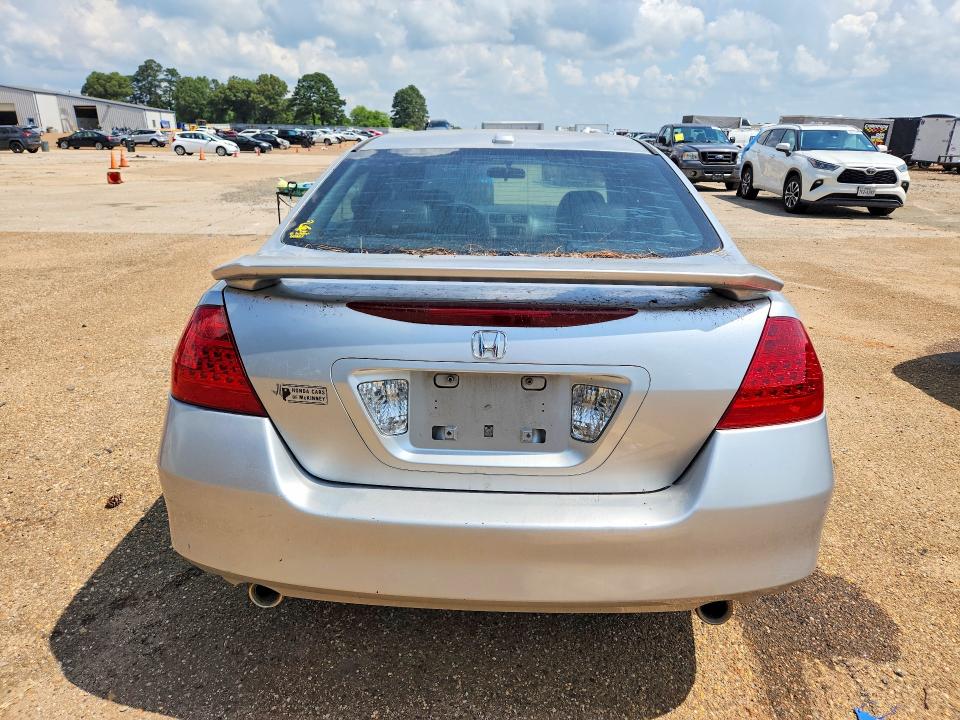 55536786 :رقم المزاد ، 1HGCM66577A078773 vin ، 2007 Honda Accord مزاد بيع