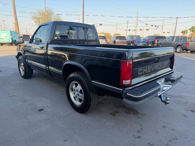 55655296 :رقم المزاد ، 1GCCS14R5P8158593 vin ، 1993 Chevrolet S Truck مزاد بيع