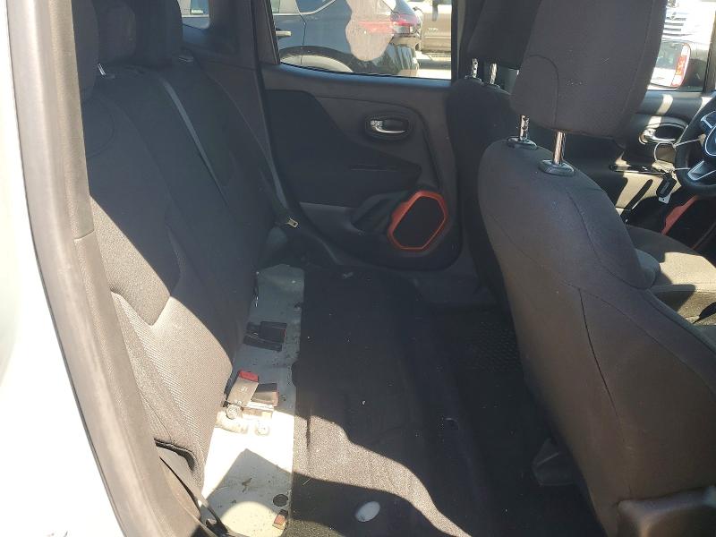 2018 Jeep Renegade მანქანა იყიდება აუქციონზე, vin: ZACCJBAB2JPH93237, აუქციონის ნომერი: 57872206