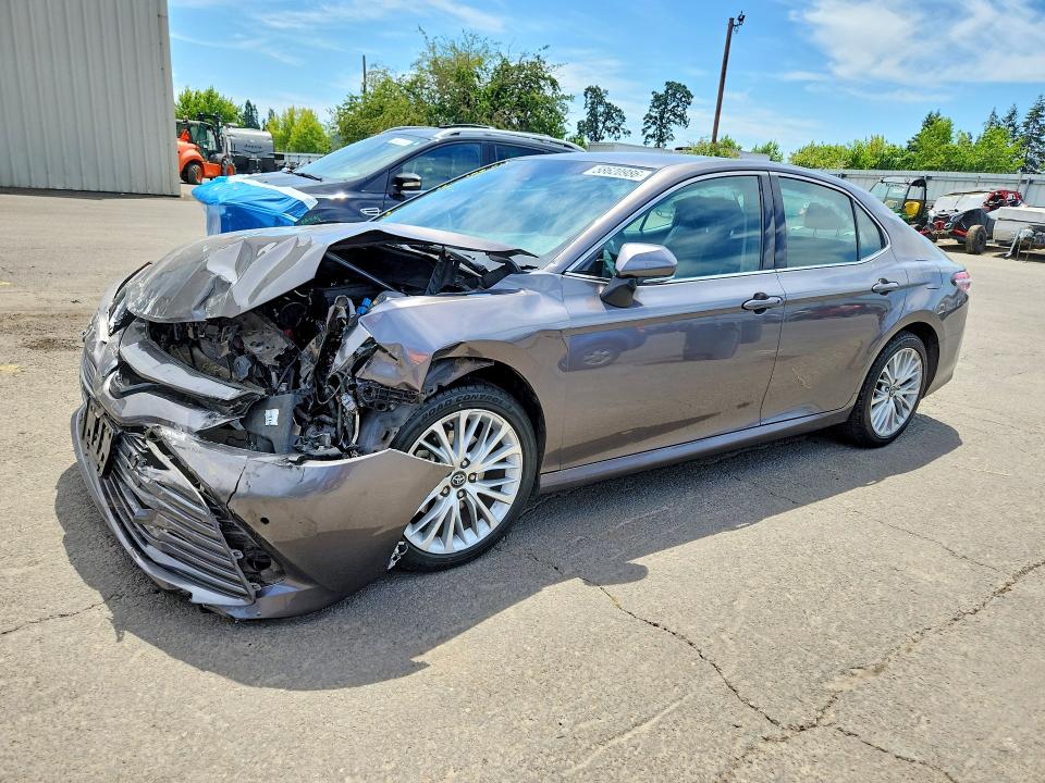 Продаж на аукціоні авто 2018 Toyota Camry, vin: 4T1B11HK5JU120299, номер лоту: 58620986