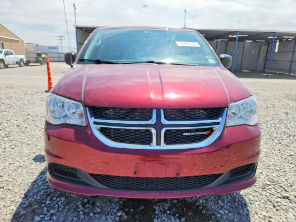 56667426 :رقم المزاد ، 2C4RDGBG2JR151556 vin ، 2018 Dodge Grand Caravan مزاد بيع