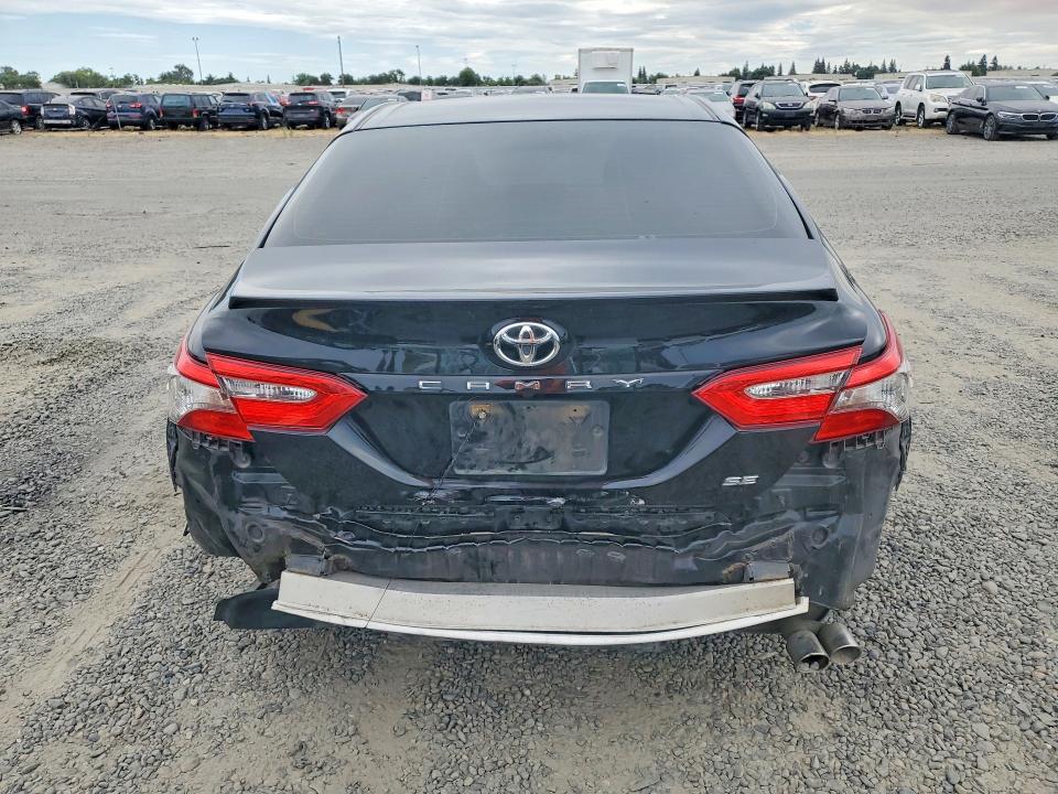 56646276 :رقم المزاد ، JTNB11HKXJ3007468 vin ، 2018 Toyota Camry مزاد بيع