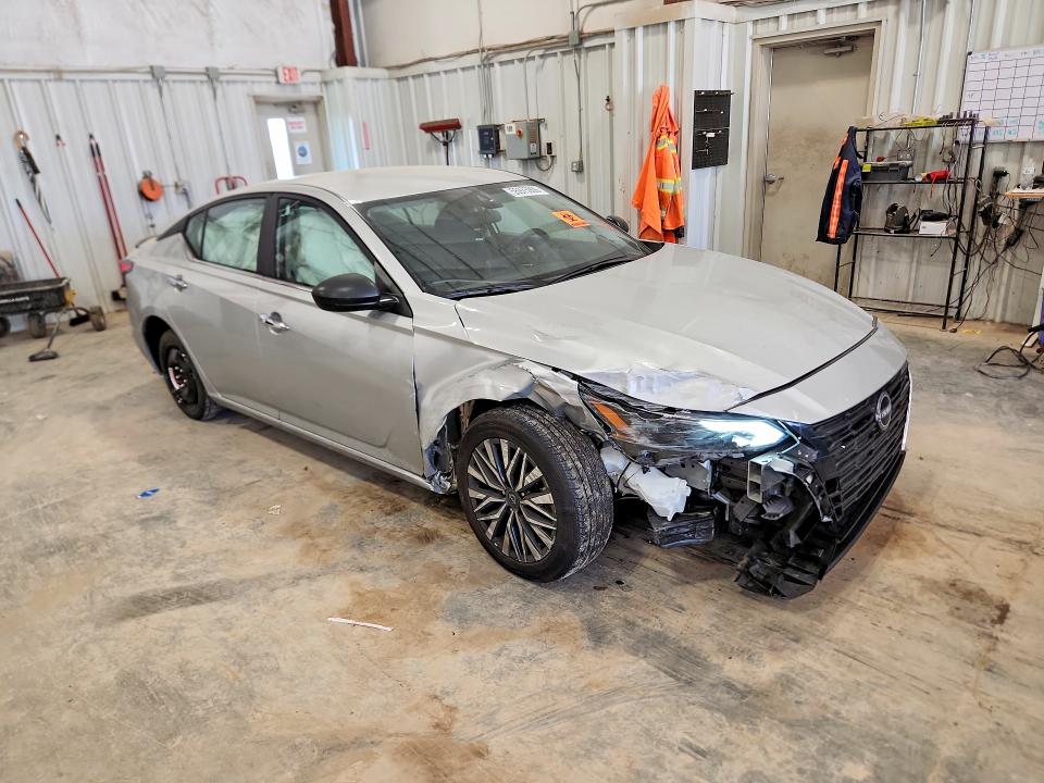 2025 Nissan Altima მანქანა იყიდება აუქციონზე, vin: 1N4BL4DV5SN365475, აუქციონის ნომერი: 55975906